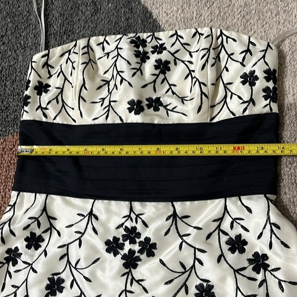 White House Black Market Floral Strapless Dress - Picture 8 of 10
